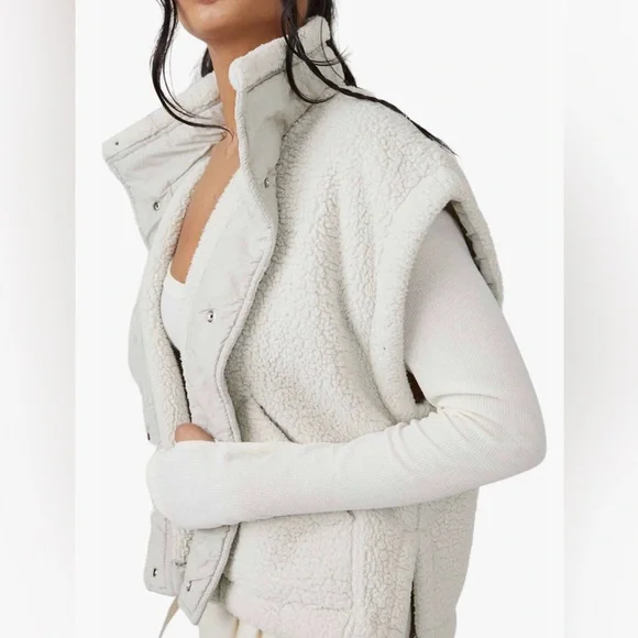 Free People FP Movement Scout It Out
Fleece Vest - Picture 3 of 3